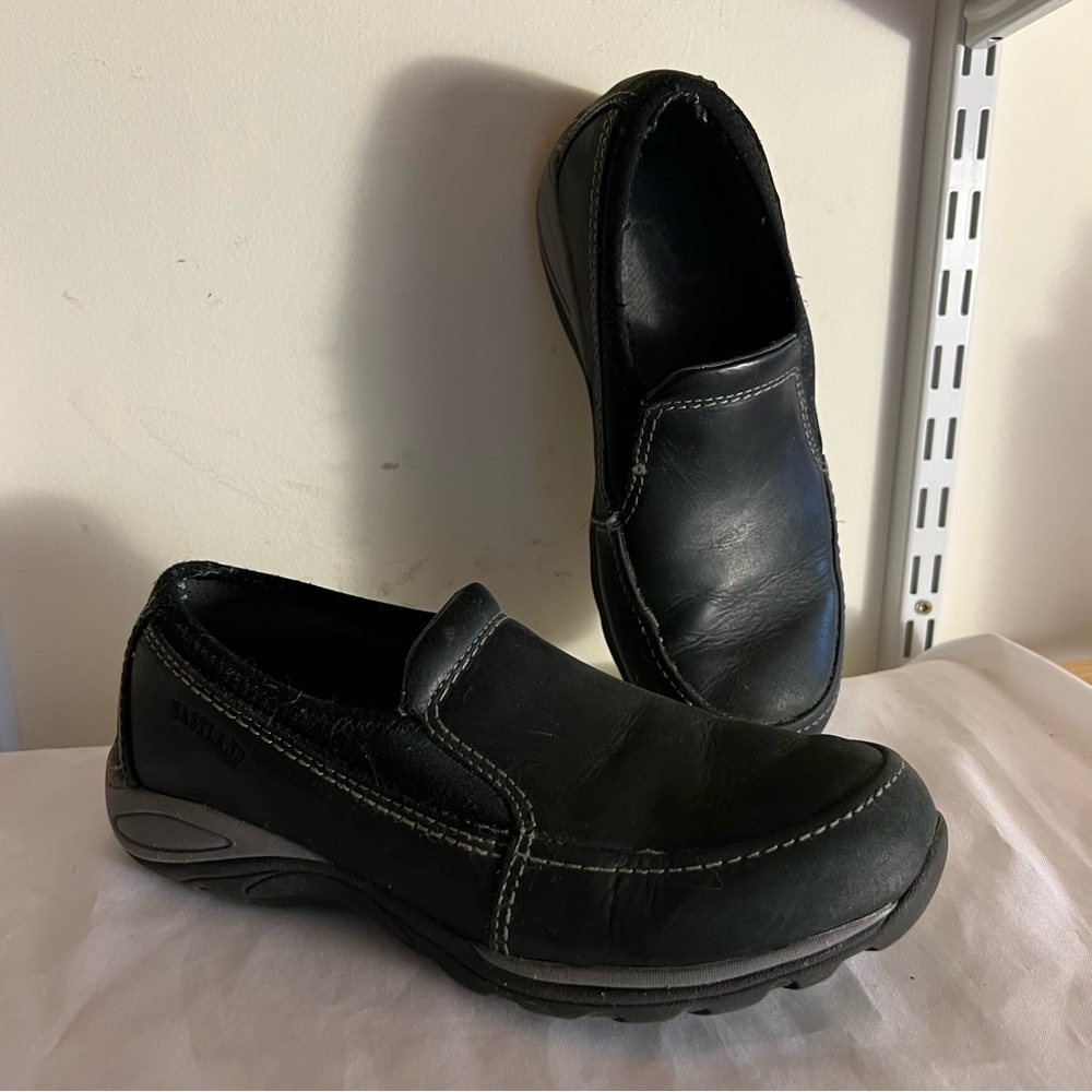 Eastland Shoes Womens Size 8.5 M Black Sage Loafers Slip On Round Toe Leather